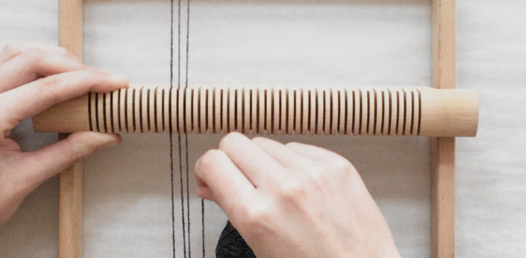 HOW TO WARP A FRAME LOOM WITH A HEDDLE BAR